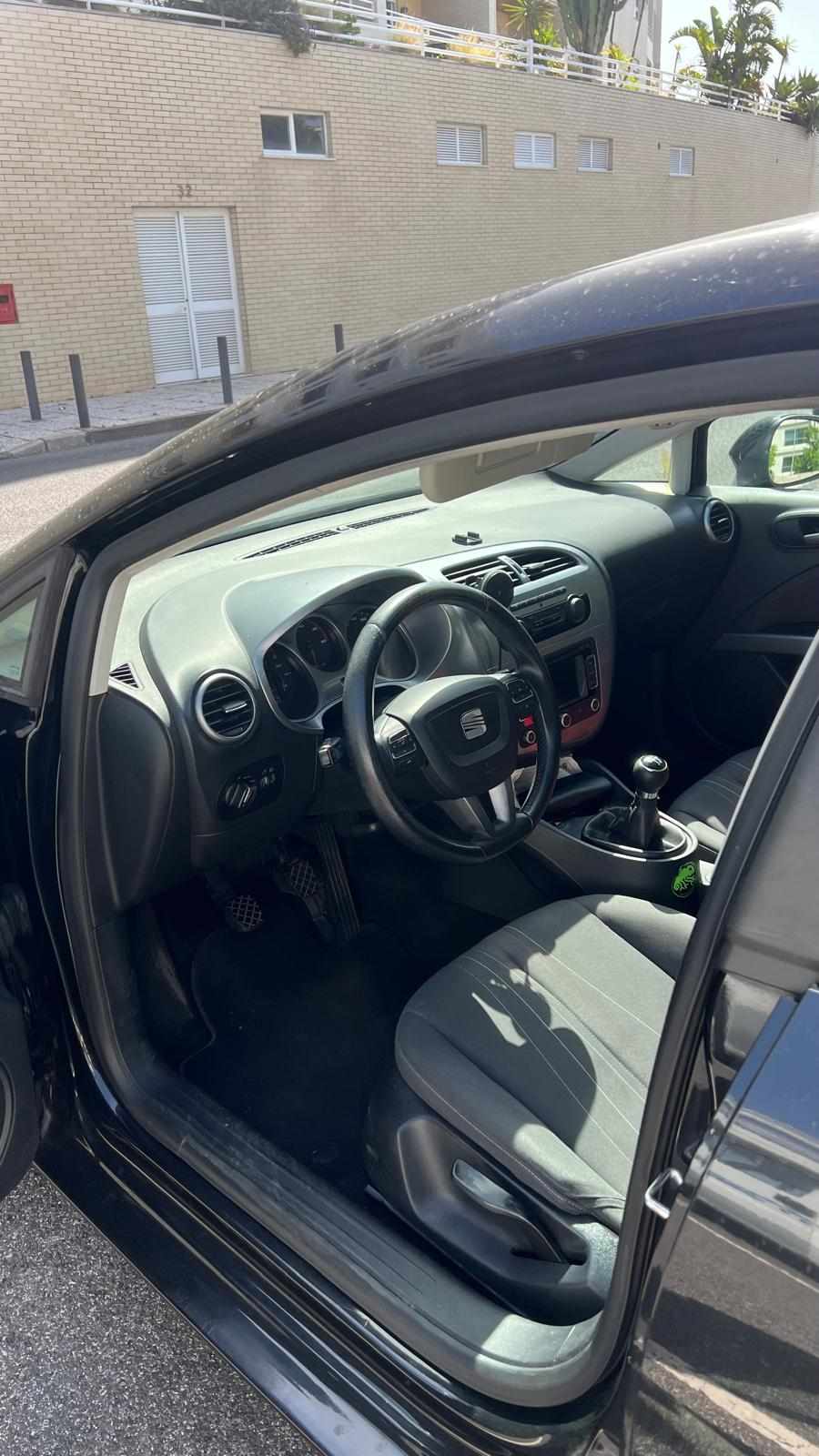 seat-leon-1-6-tdi-2011-diesel-1598cc
