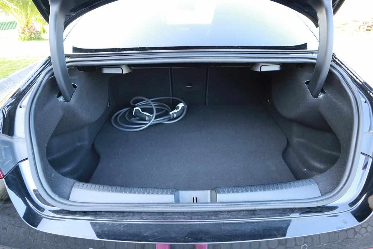 mercedes-benz-cla-250-e-2021-gasolina-1332cc