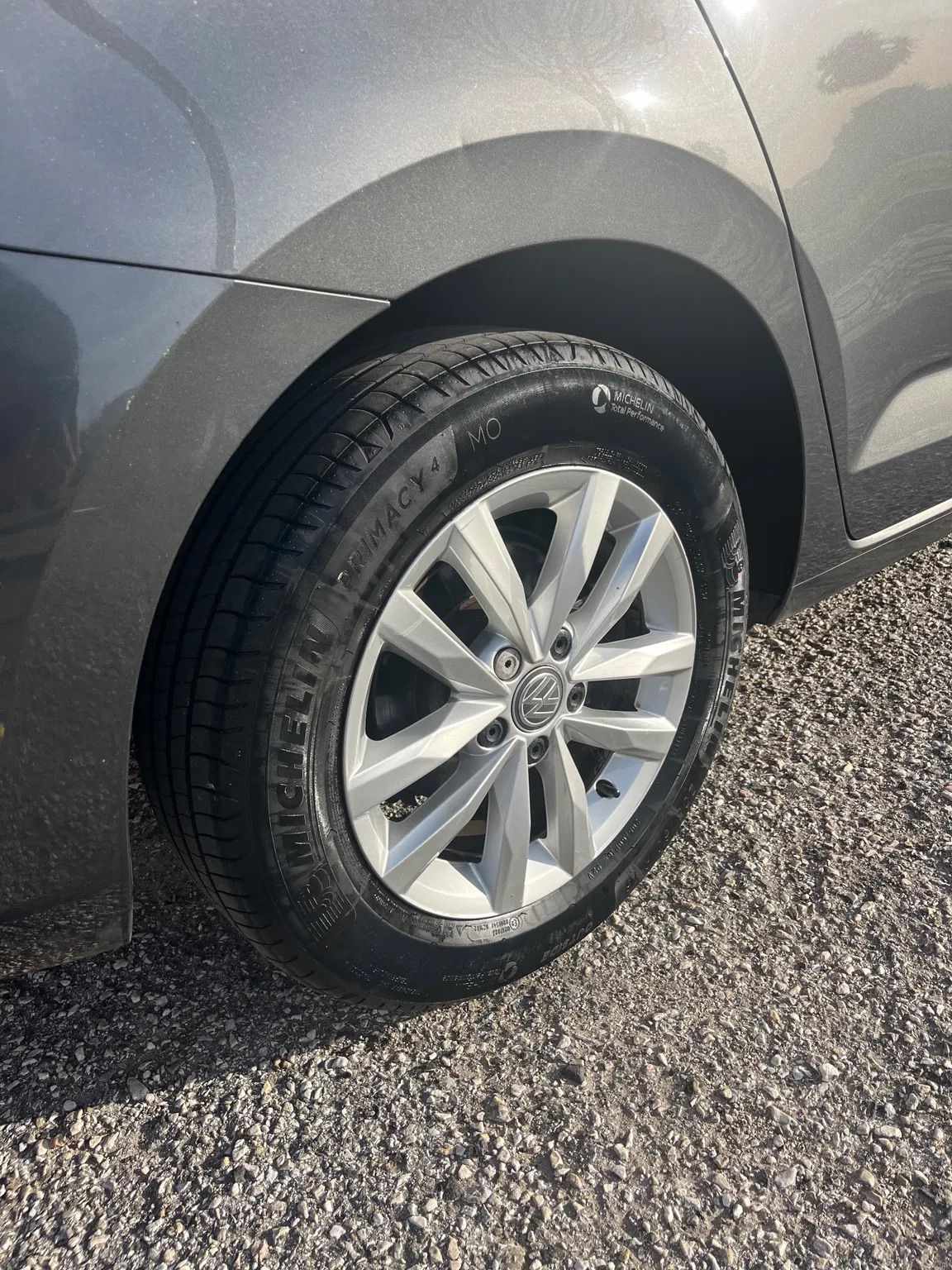 volkswagen-touran-1-6-tdi-bluemotion-2017-diesel-1598cc