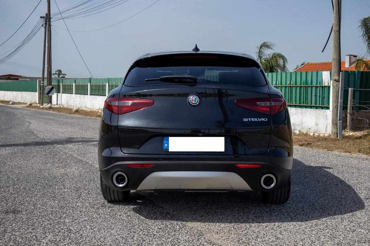 alfa-romeo-stelvio-2-2-jtdm-2018-diesel-2143cc