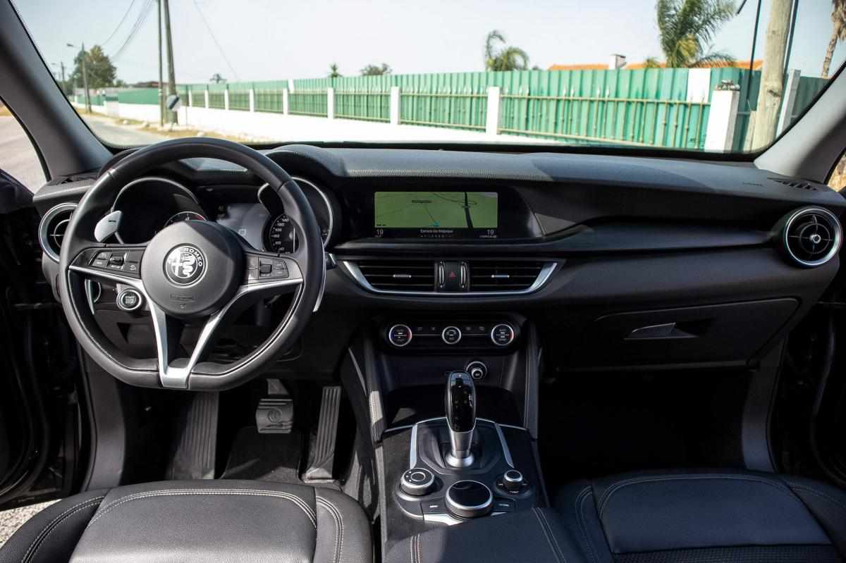 alfa-romeo-stelvio-2-2-jtdm-2018-diesel-2143cc