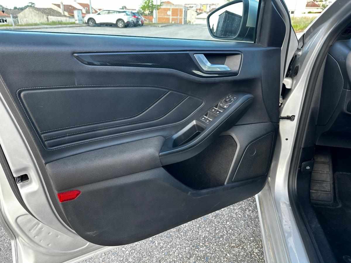 ford-focus-1-0-ecoboost-mild-hybrid-2023-gasolina-999cc