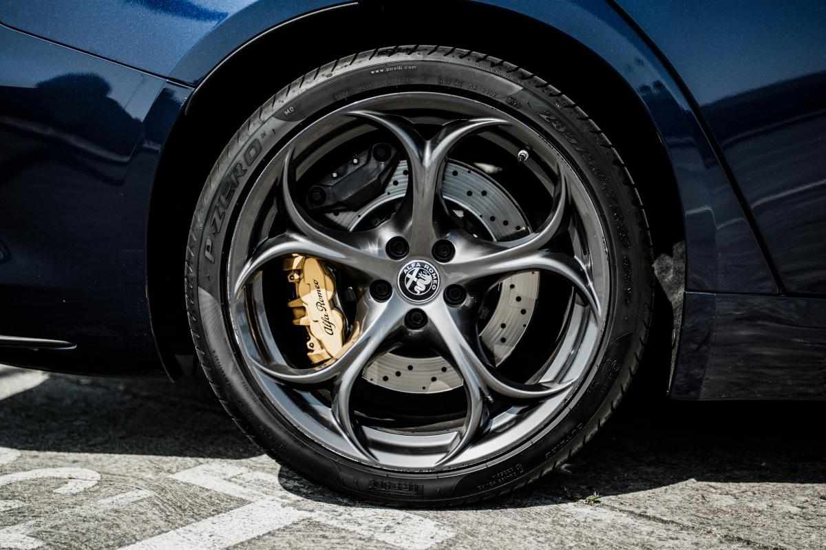 alfa-romeo-giulia-quadrifoglio-2-9-v6-2019-gasolina-2891cc