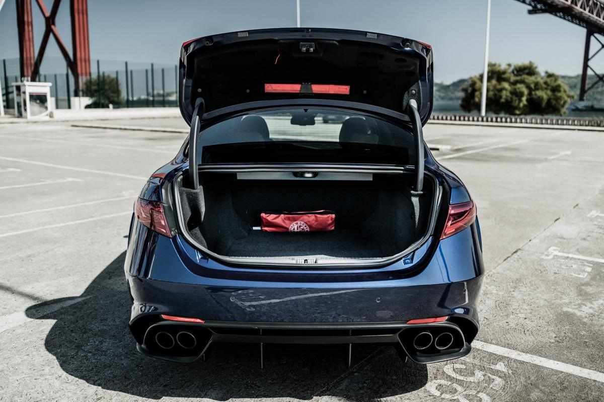 alfa-romeo-giulia-quadrifoglio-2-9-v6-2019-gasolina-2891cc