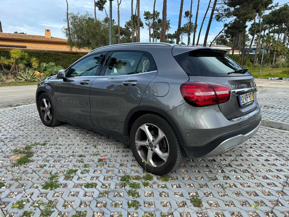 mercedes-benz-gla-200-d-2018-diesel-2143cc