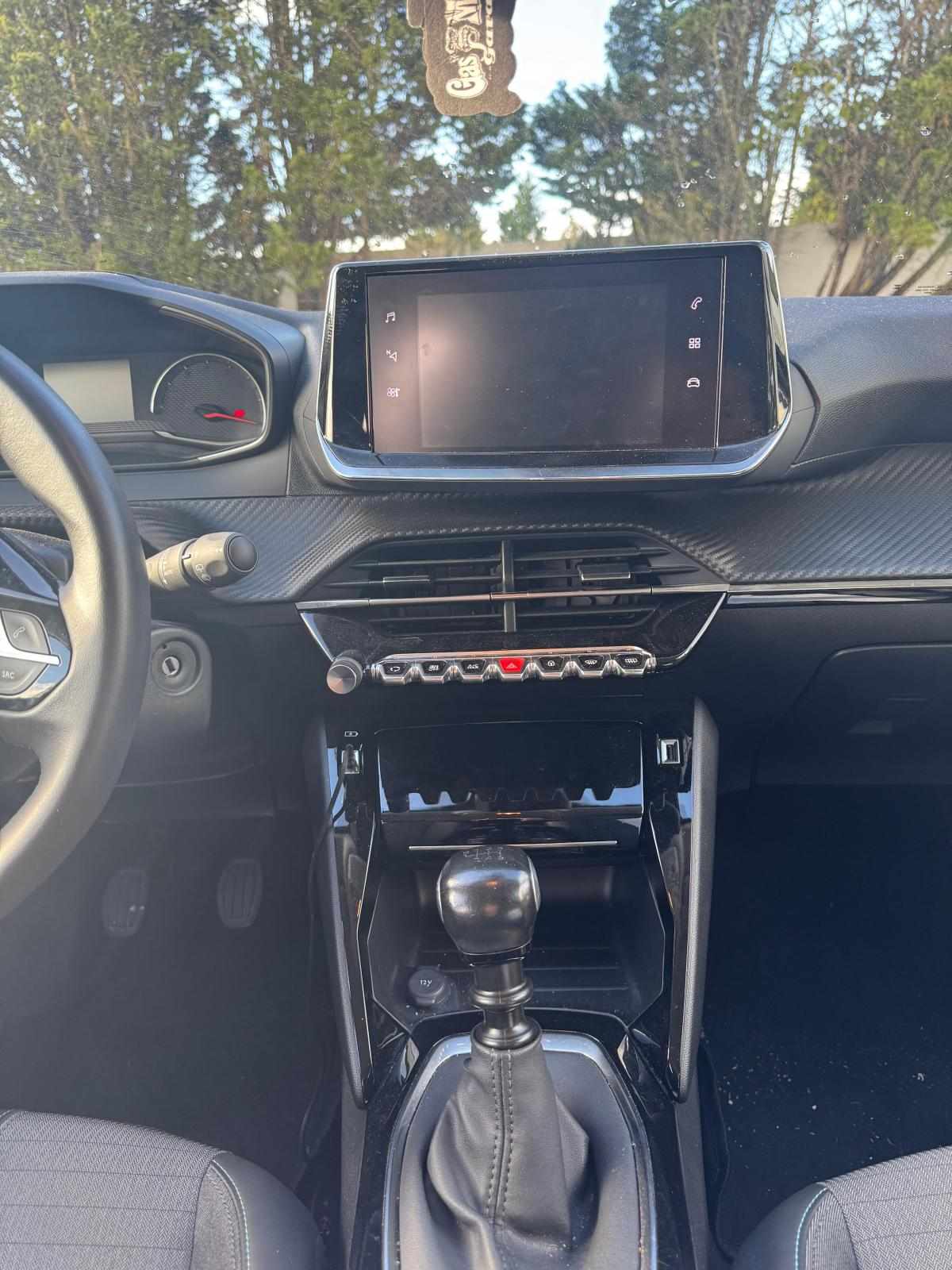 peugeot-208-1-2-puretech-2023-gasolina-1199cc
