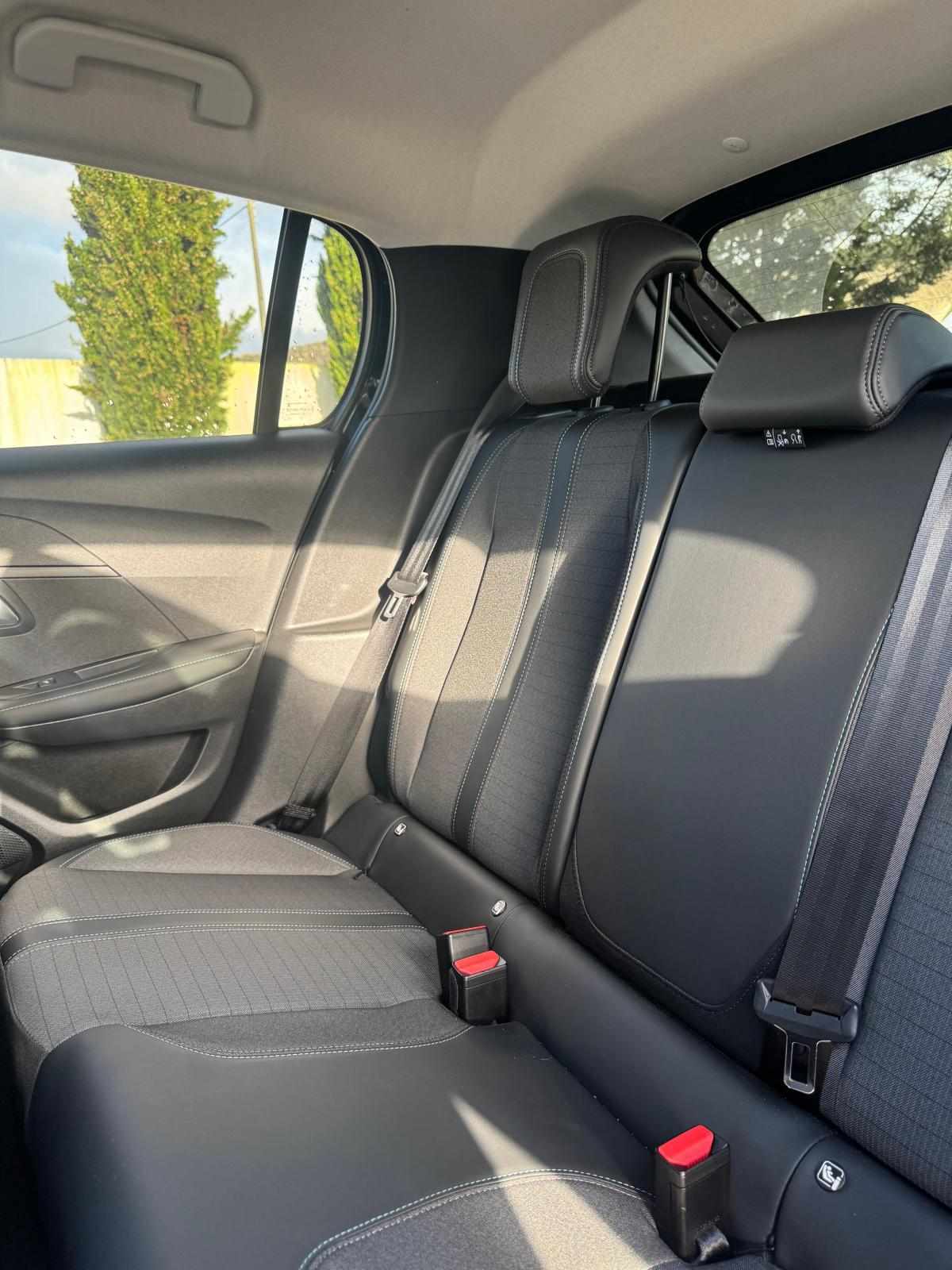 peugeot-208-1-2-puretech-2023-gasolina-1199cc