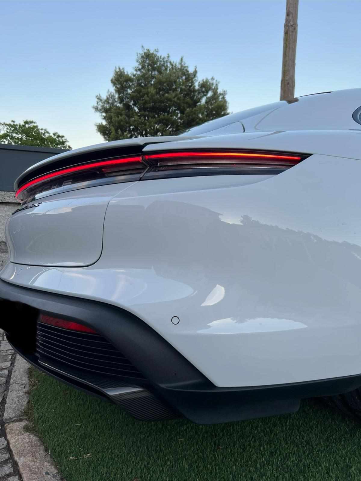 porsche-taycan-turbo-s-2020-eletrico