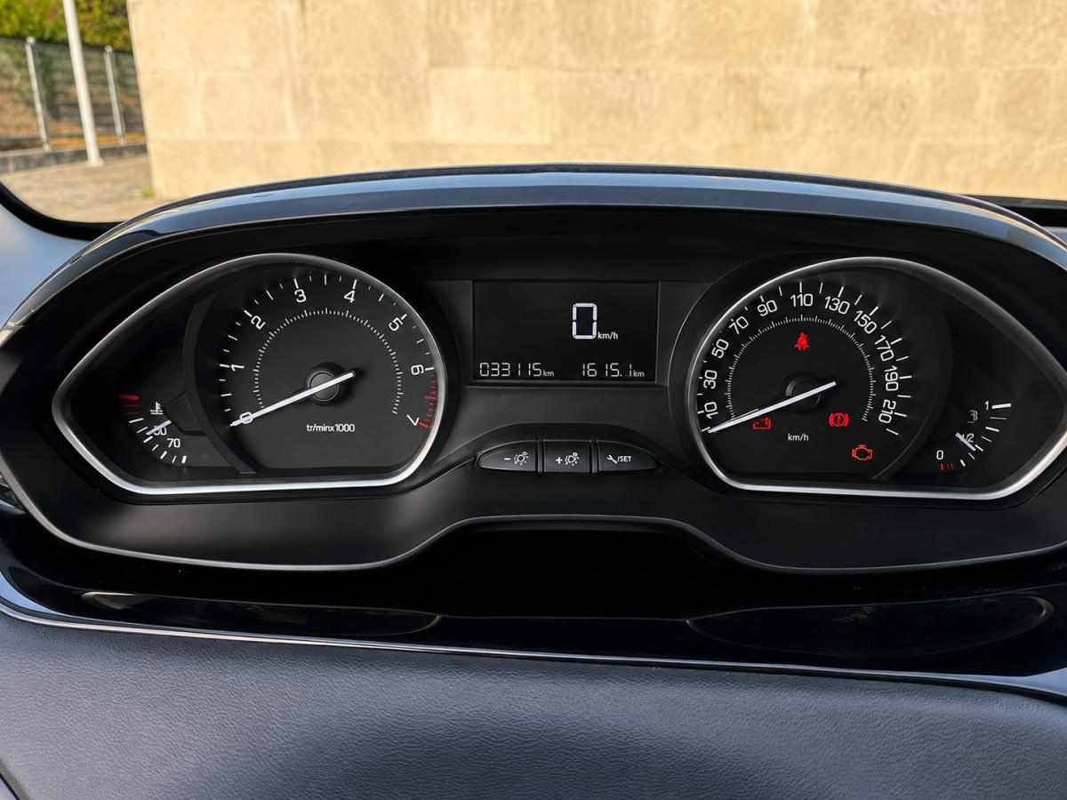 peugeot-208-1-2-vti-2019-gasolina-1199cc