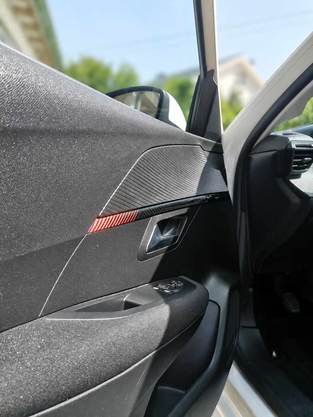 peugeot-208-1-2-puretech-2020-gasolina-1199cc