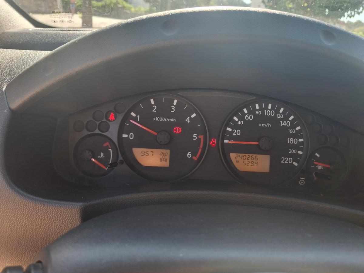 nissan-navara-2-5-174cv-2006-diesel-2488cc