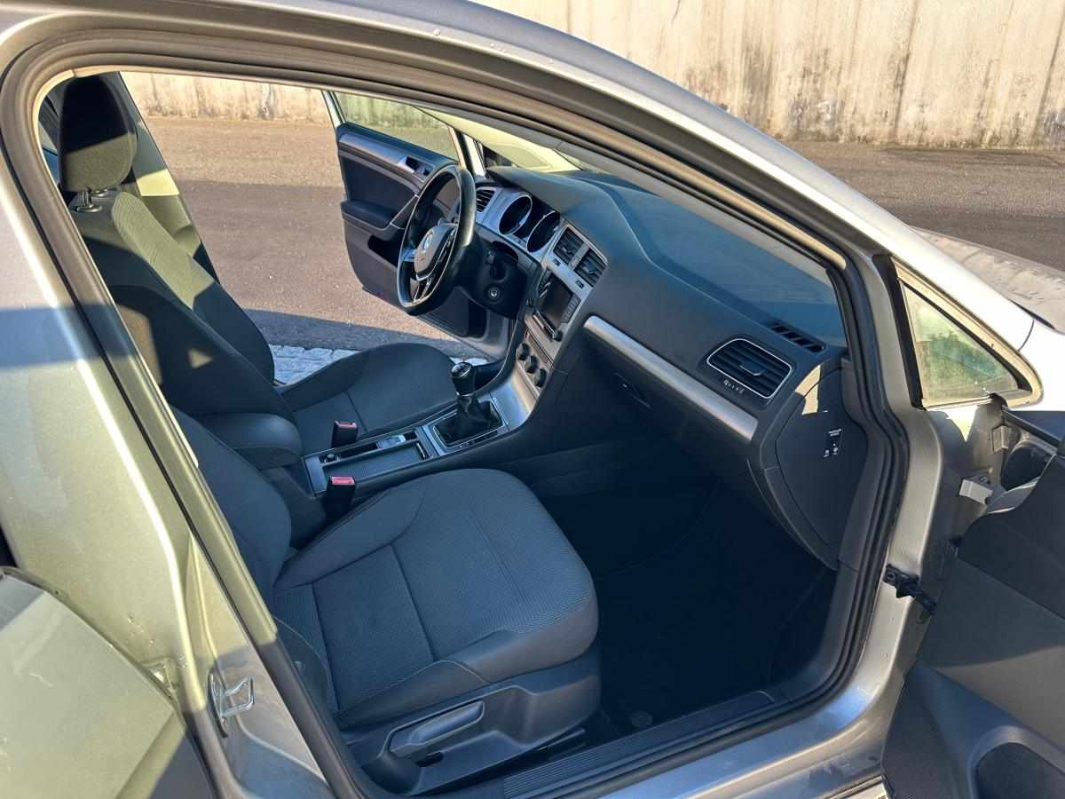 volkswagen-golf-1-6-tdi-bluemotion-2015-diesel-1598cc