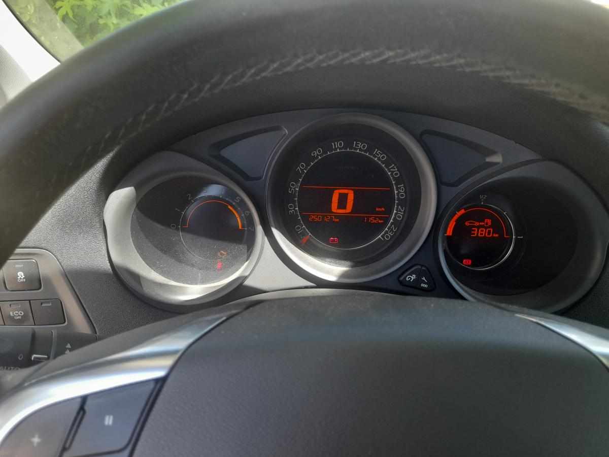 citroen-c4-1-6-hdi-2013-diesel-1560cc