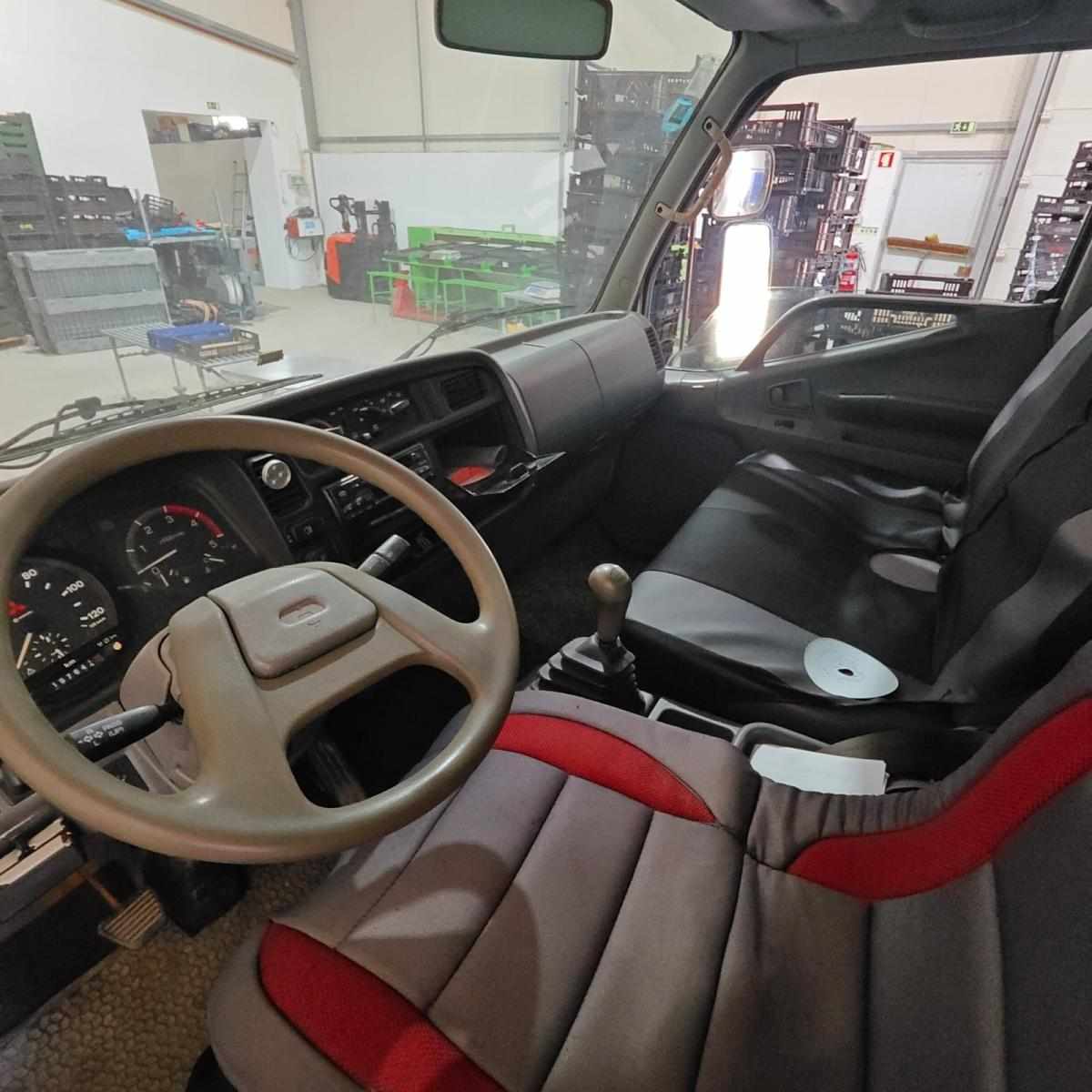 mitsubishi-canter-3-9-143cv-2001-diesel-3908cc