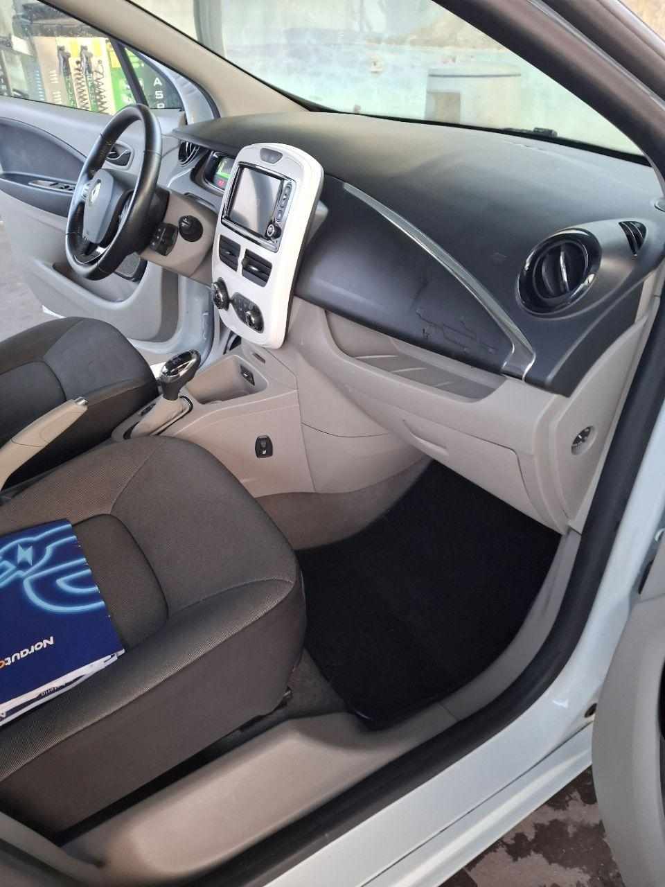 renault-zoe-q90-41-kwh-2016-eletrico