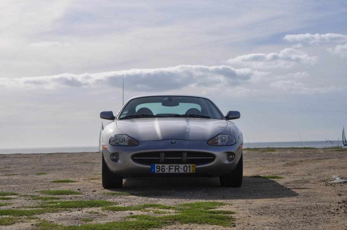 jaguar-xk8-coupe-v8-4-2-2004-gasolina-4200cc