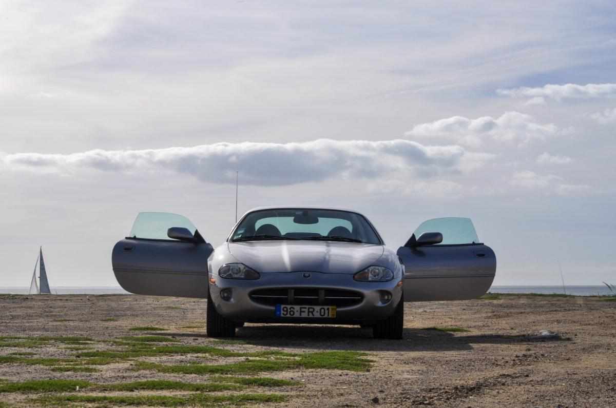jaguar-xk8-coupe-v8-4-2-2004-gasolina-4200cc