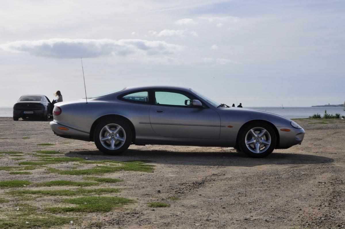 jaguar-xk8-coupe-v8-4-2-2004-gasolina-4200cc
