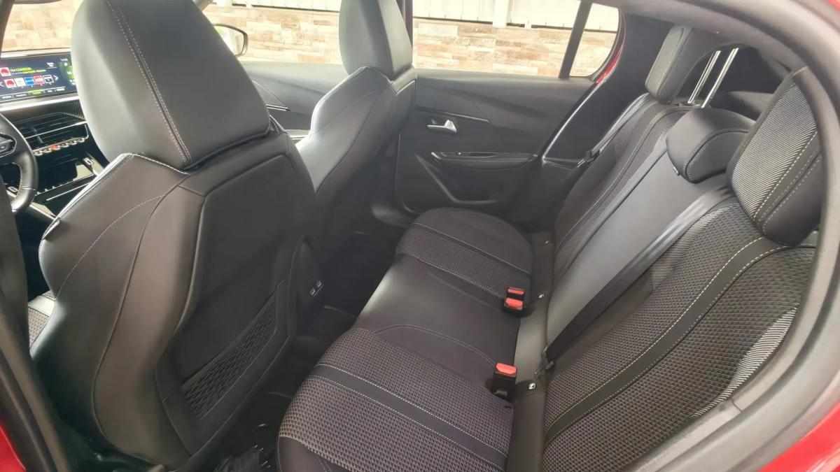 peugeot-208-1-2-puretech-2021-gasolina-1199cc