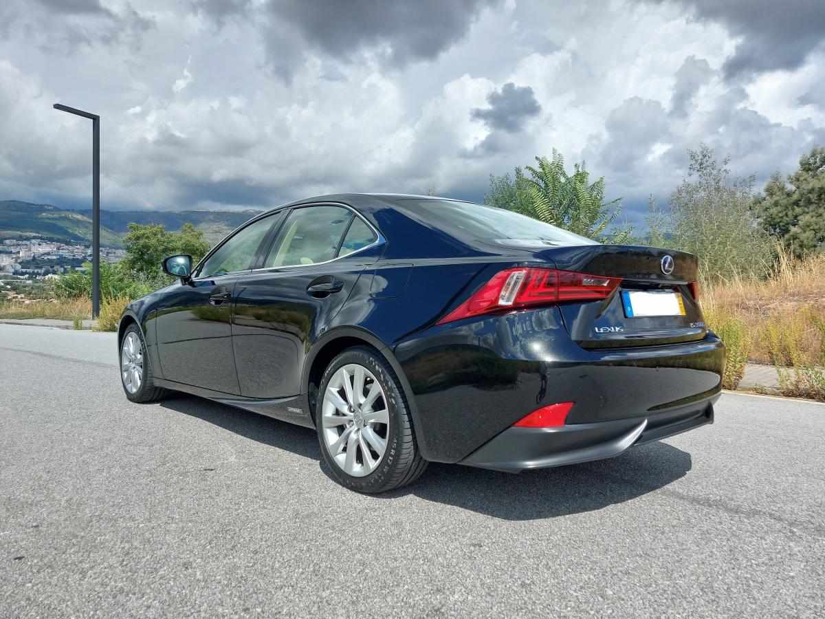 lexus-is-300h-2-5-2014-gasolina-2494cc