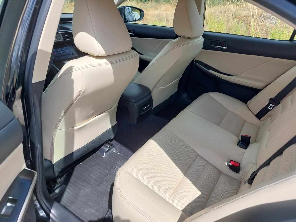 lexus-is-300h-2-5-2014-gasolina-2494cc