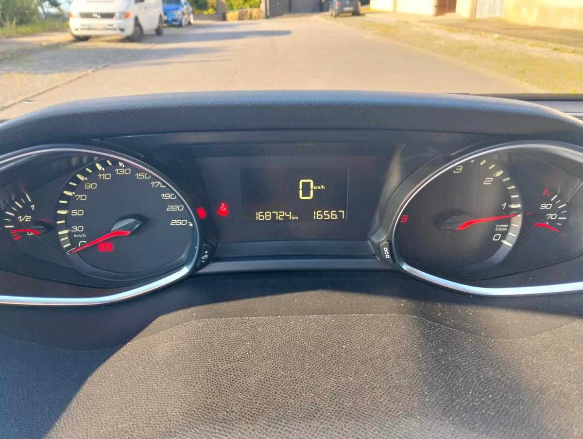 peugeot-308-sw-1-6-hdi-2015-diesel-1560cc