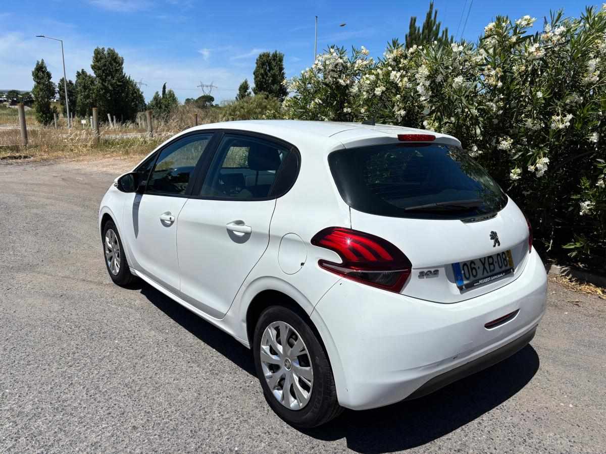 peugeot-208-1-5-bluehdi-2019-diesel-1499cc