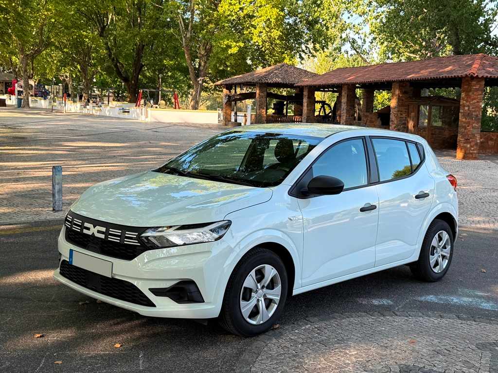 dacia-sandero-1-0-sce-2023-gasolina-999cc