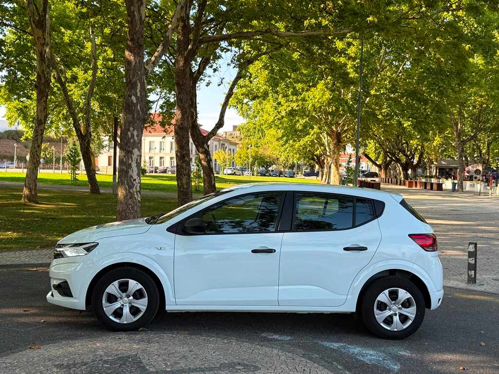 dacia-sandero-1-0-sce-2023-gasolina-999cc