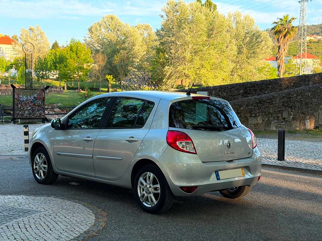 renault-clio-1-5-dci-2011-diesel-1461cc