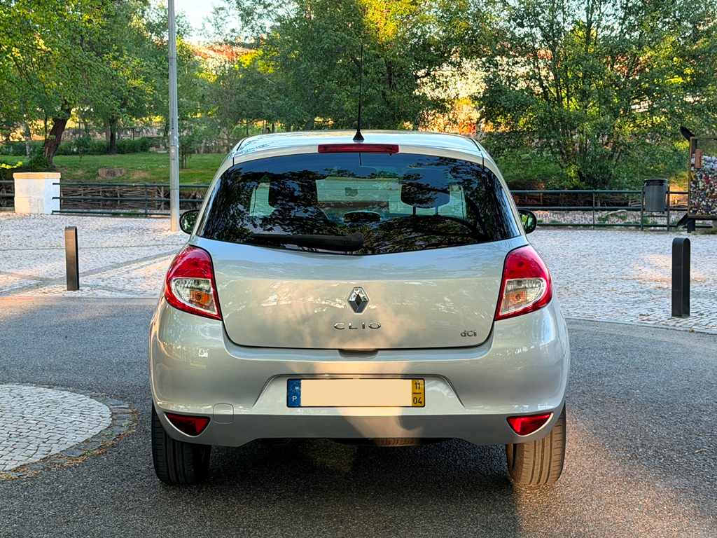 renault-clio-1-5-dci-2011-diesel-1461cc