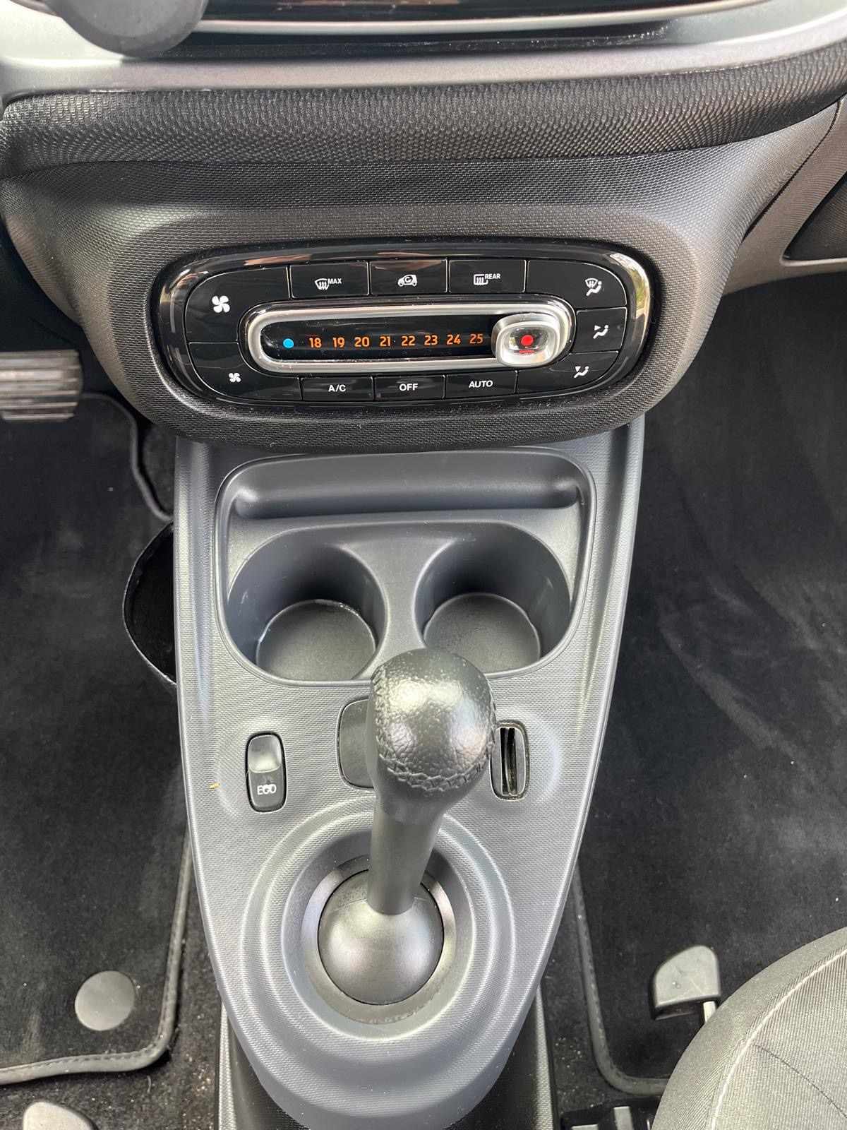 smart-fortwo-17-6-kwh-2017-eletrico