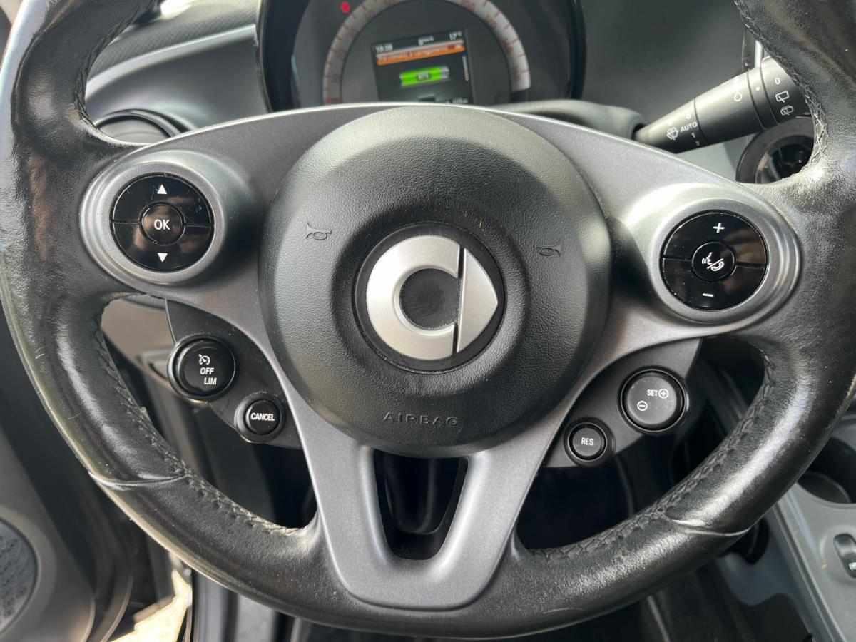 smart-fortwo-17-6-kwh-2017-eletrico