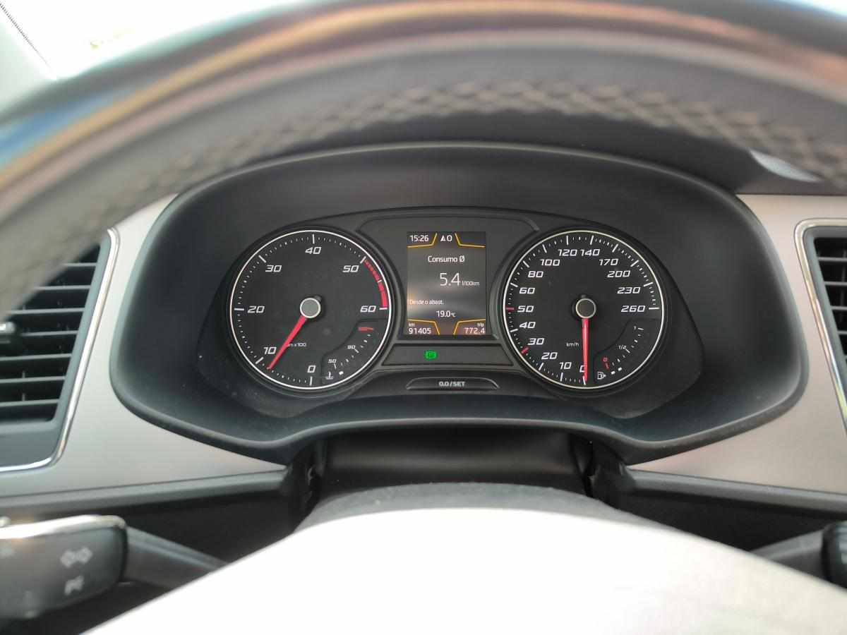 seat-leon-1-6-tdi-2018-diesel-1598cc