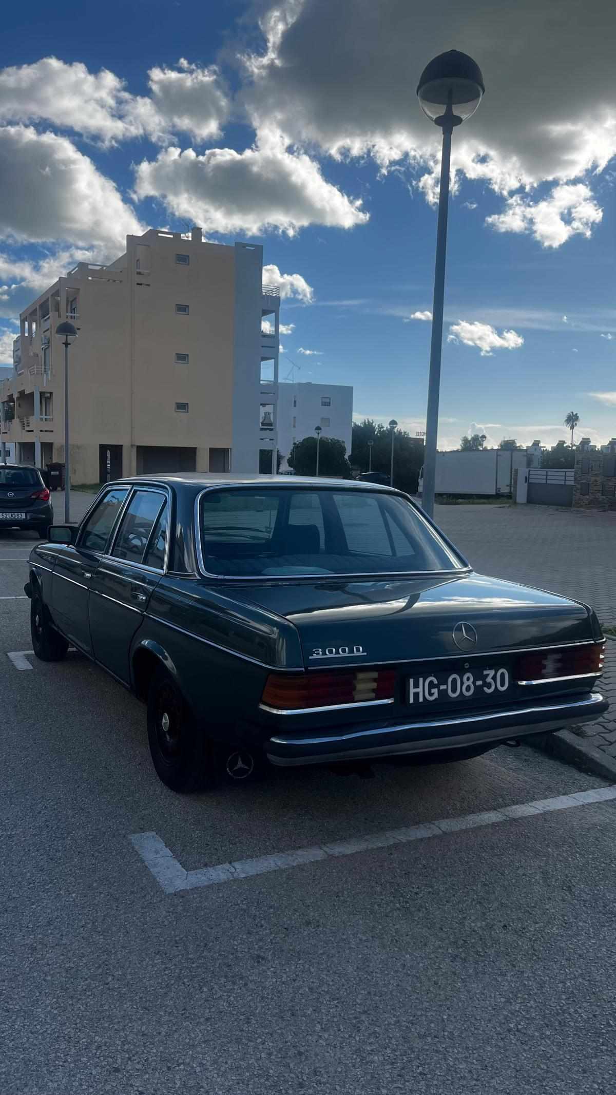 mercedes-benz-w123-300-d-1982-diesel-2998cc