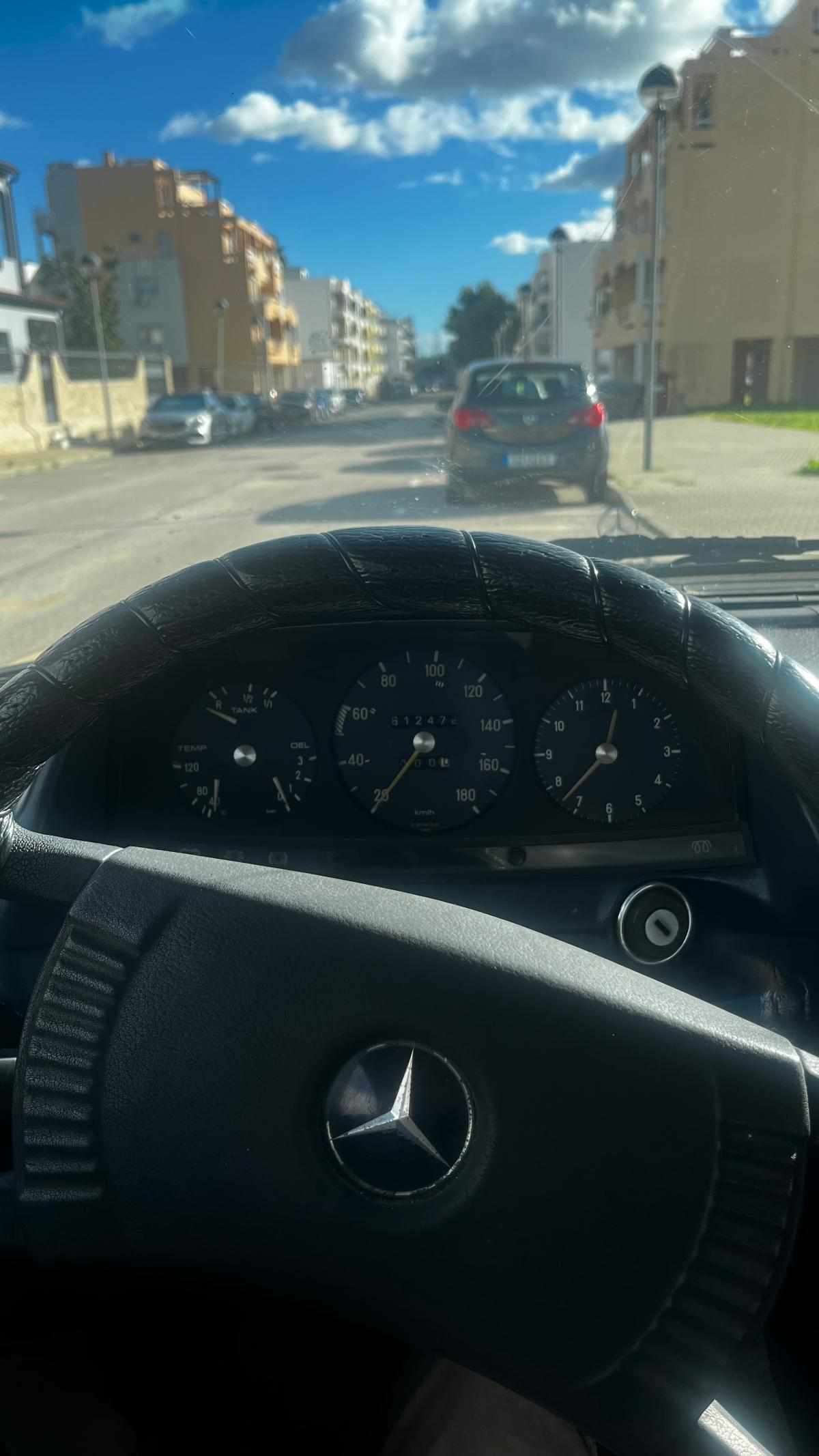 mercedes-benz-w123-300-d-1982-diesel-2998cc