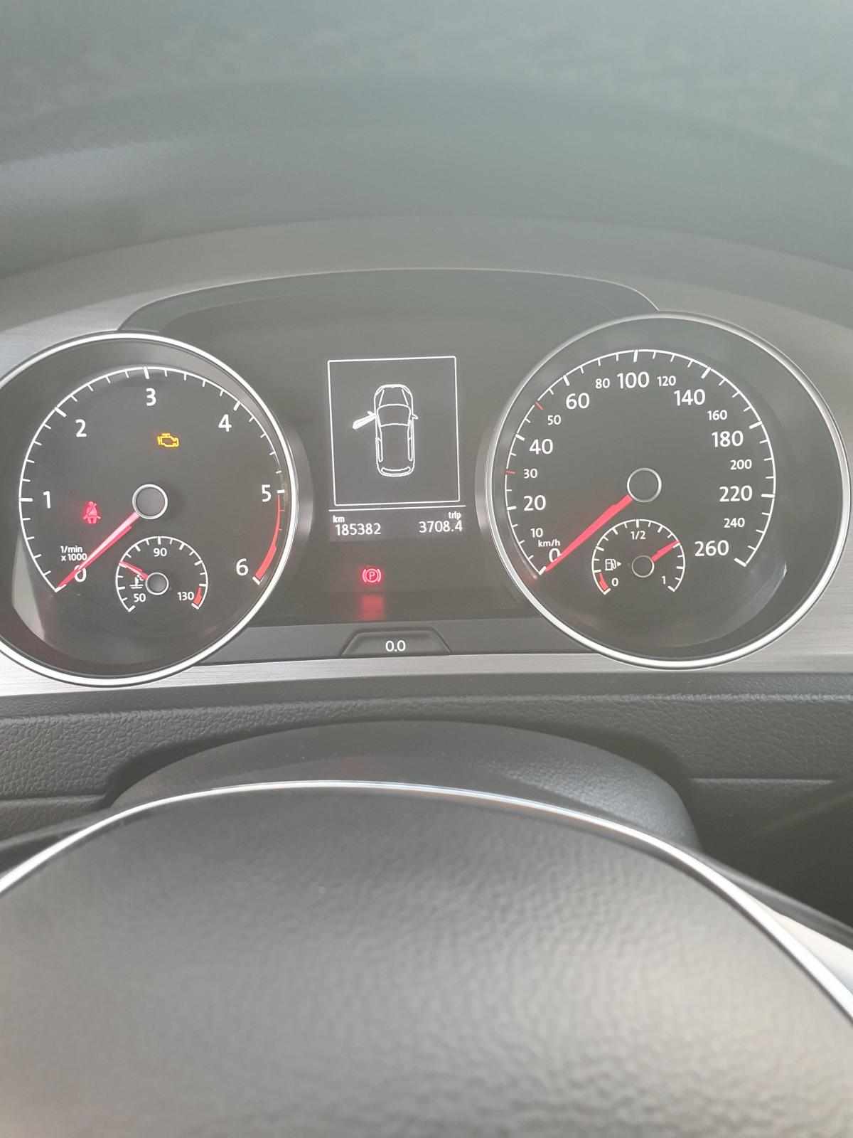volkswagen-golf-1-6-tdi-2014-diesel-1598cc