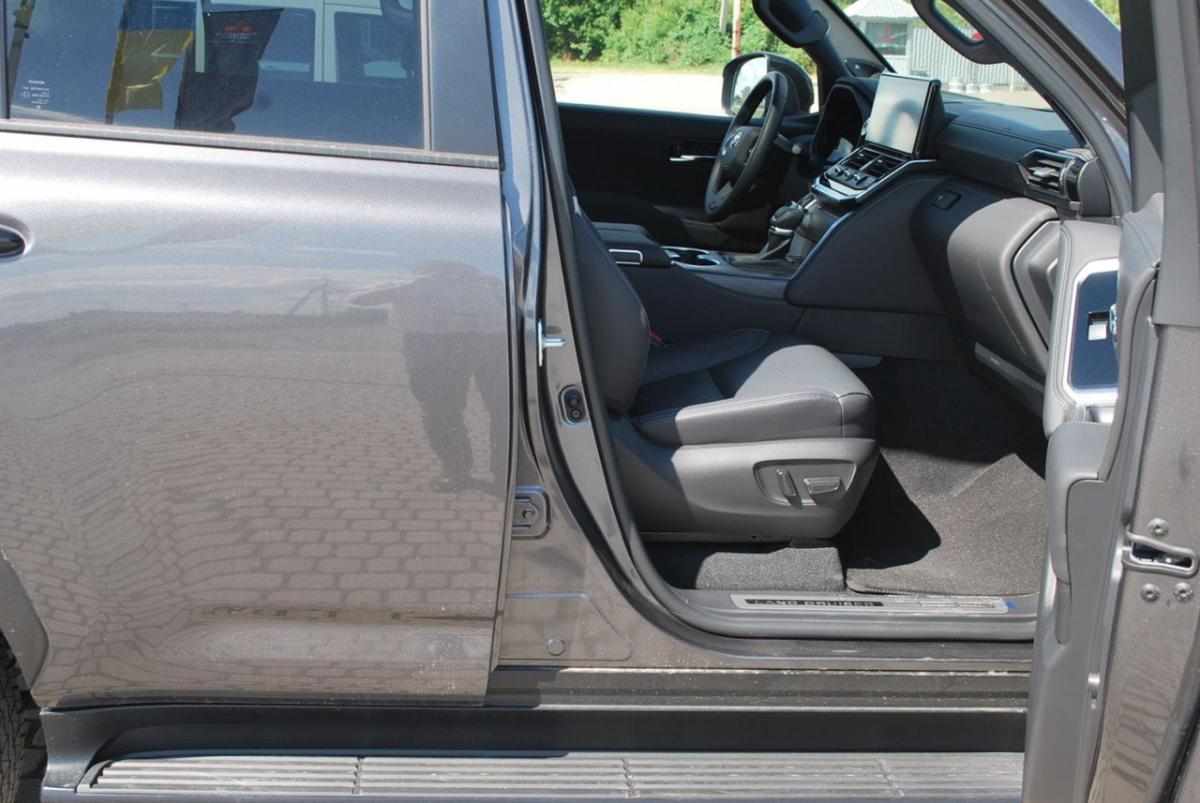 toyota-land-cruiser-2024-diesel-3346cc