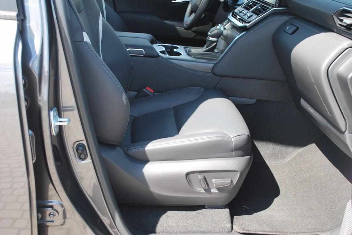 toyota-land-cruiser-2024-diesel-3346cc