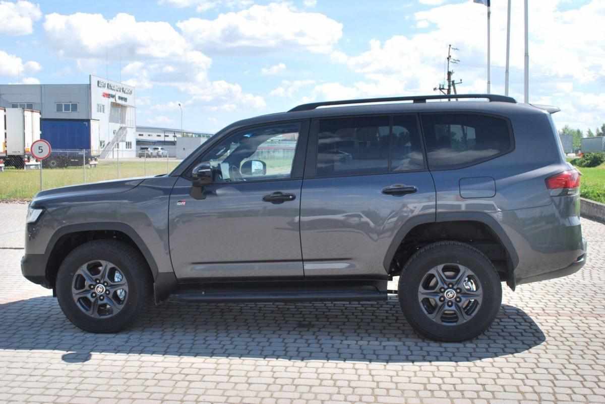 toyota-land-cruiser-2024-diesel-3346cc