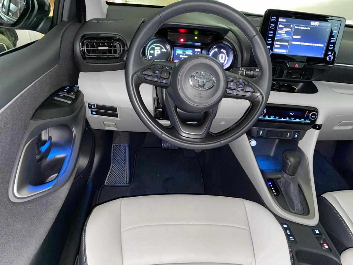 toyota-yaris-2024-hibrido-a-gasolina-1490cc