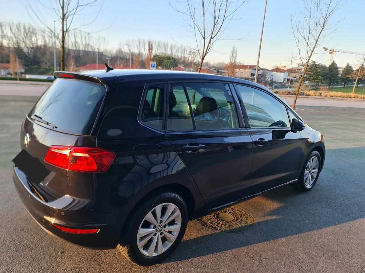 volkswagen-golf-sportsvan-1-6-tdi-sport-2017-diesel-5cc