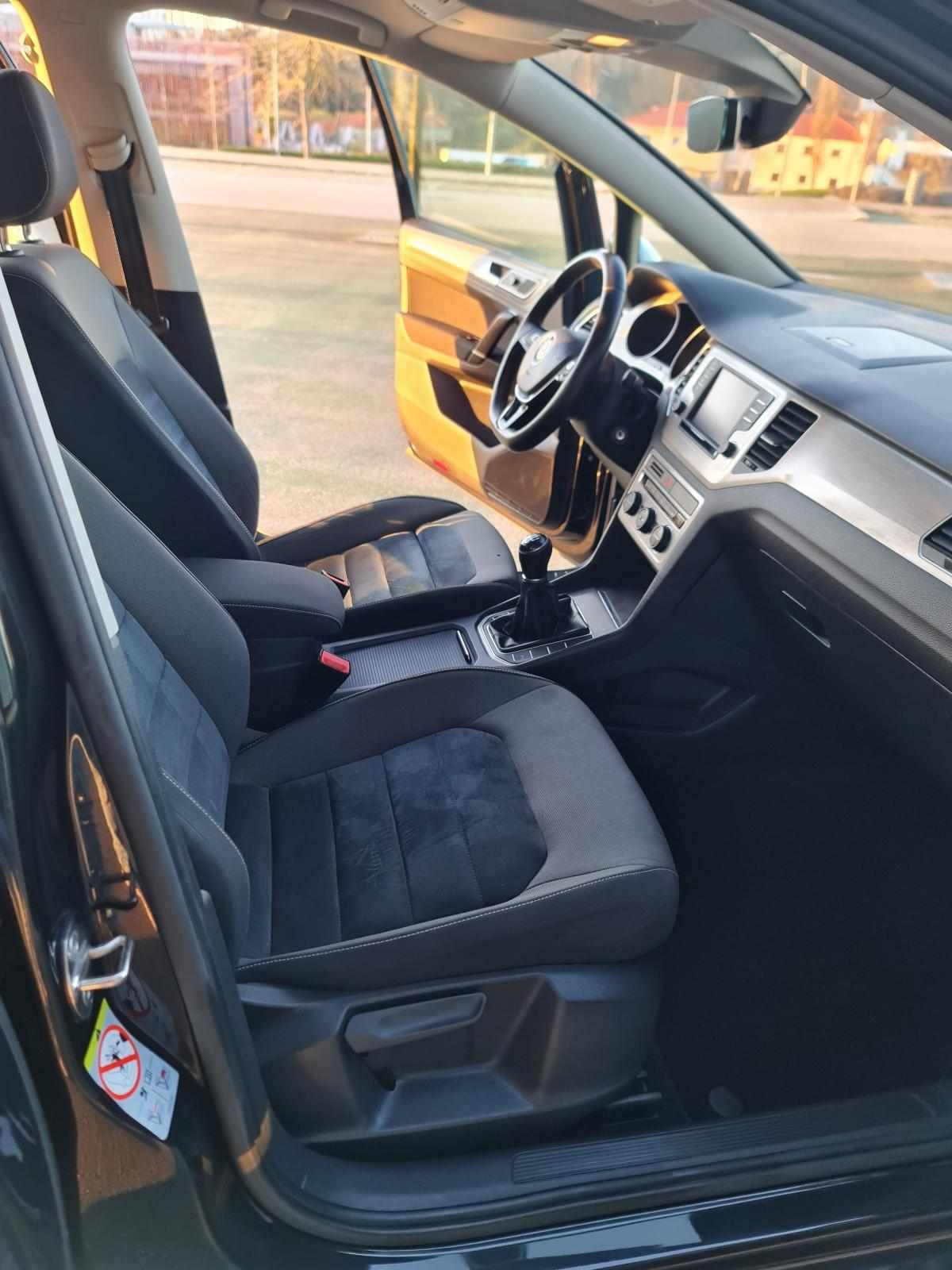 volkswagen-golf-sportsvan-1-6-tdi-sport-2017-diesel-5cc