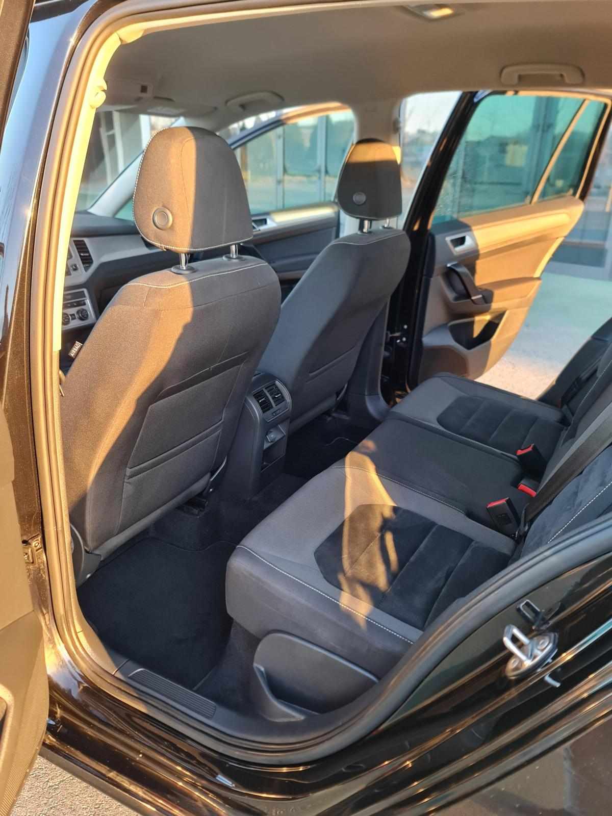 volkswagen-golf-sportsvan-1-6-tdi-sport-2017-diesel-5cc