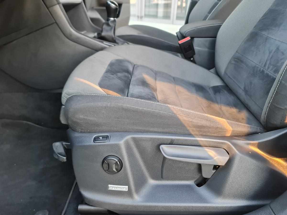 volkswagen-golf-sportsvan-1-6-tdi-sport-2017-diesel-5cc