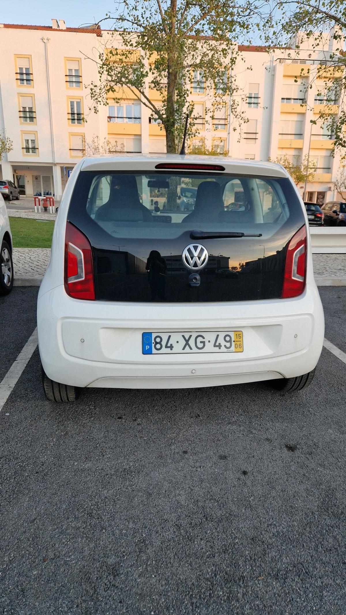 volkswagen-up-1-0-2015-gasolina-999cc