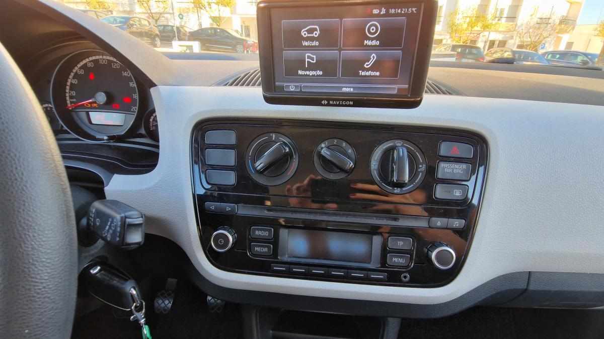 volkswagen-up-1-0-2015-gasolina-999cc
