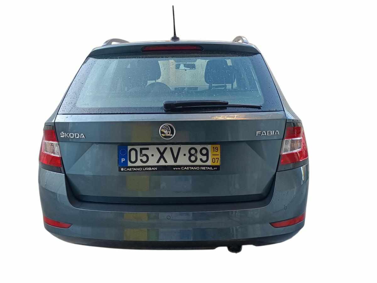 skoda-fabia-1-0-mpi-2019-gasolina-999cc