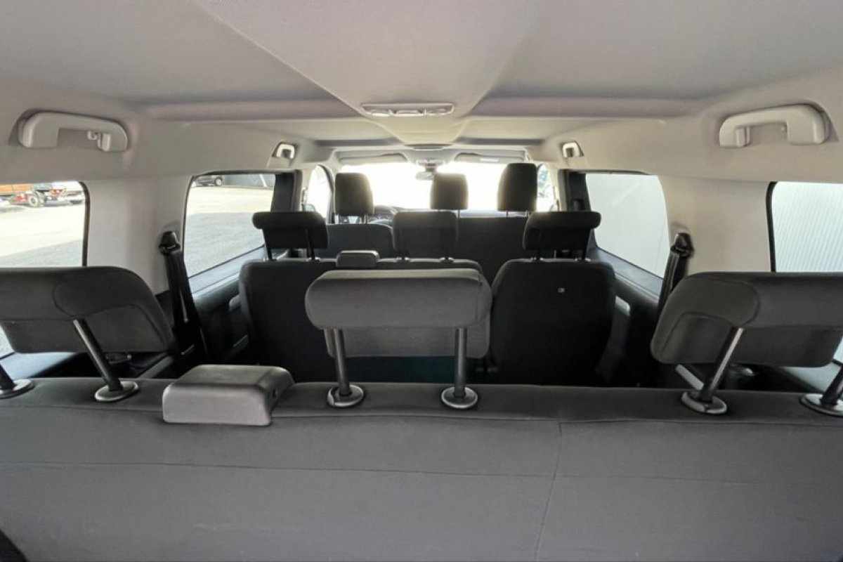 peugeot-traveller-1-6-bluehdi-2018-diesel-1560cc