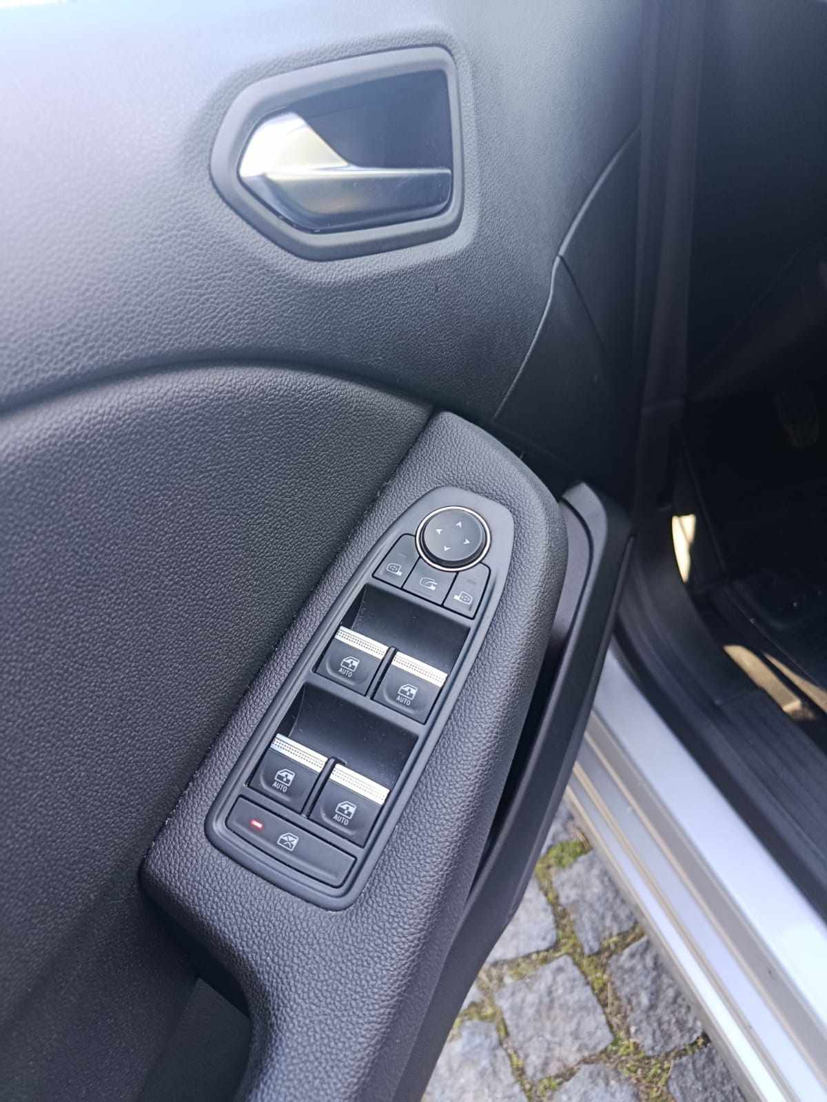 renault-clio-0-9-tce-2020-gasolina-898cc